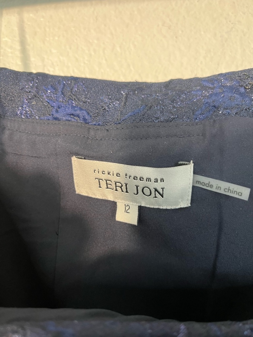 Rickie Freeman For Teri Jon Off-the-Shoulder Metallic Jacquard Gown Size 12 NEW - Picture 7 of 11
